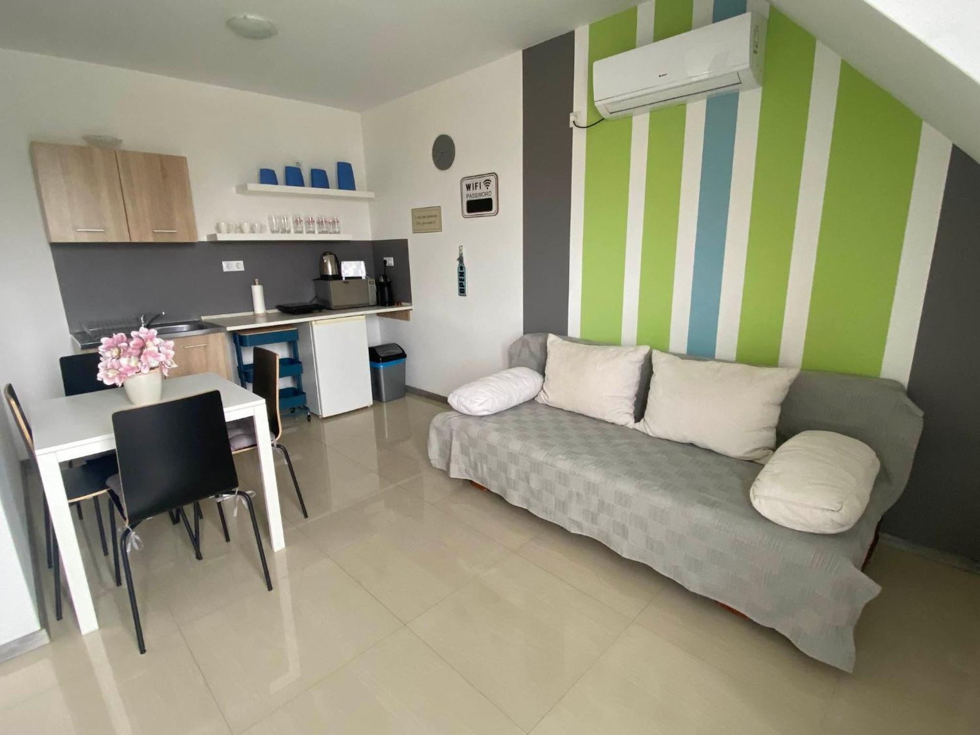 Lexy Family Apartman Hajduszoboszlo Exterior foto